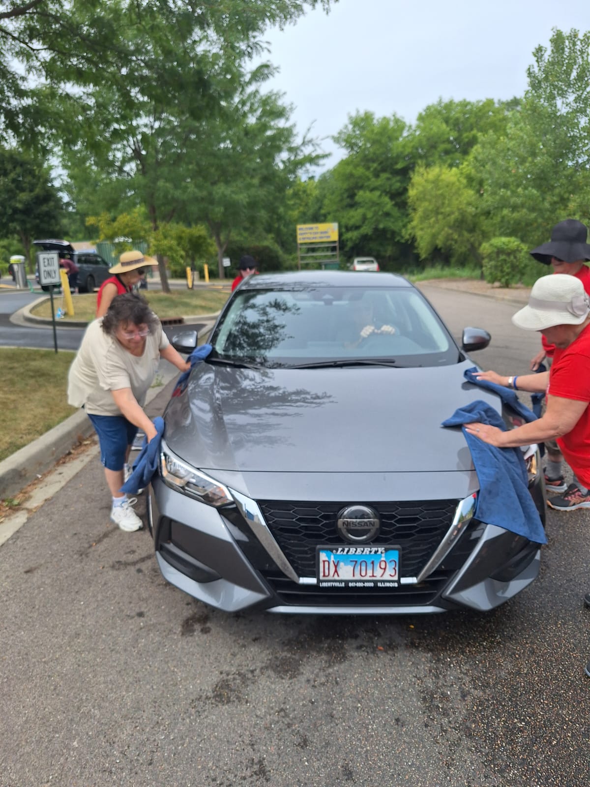 Womens Club Cleaning car 1