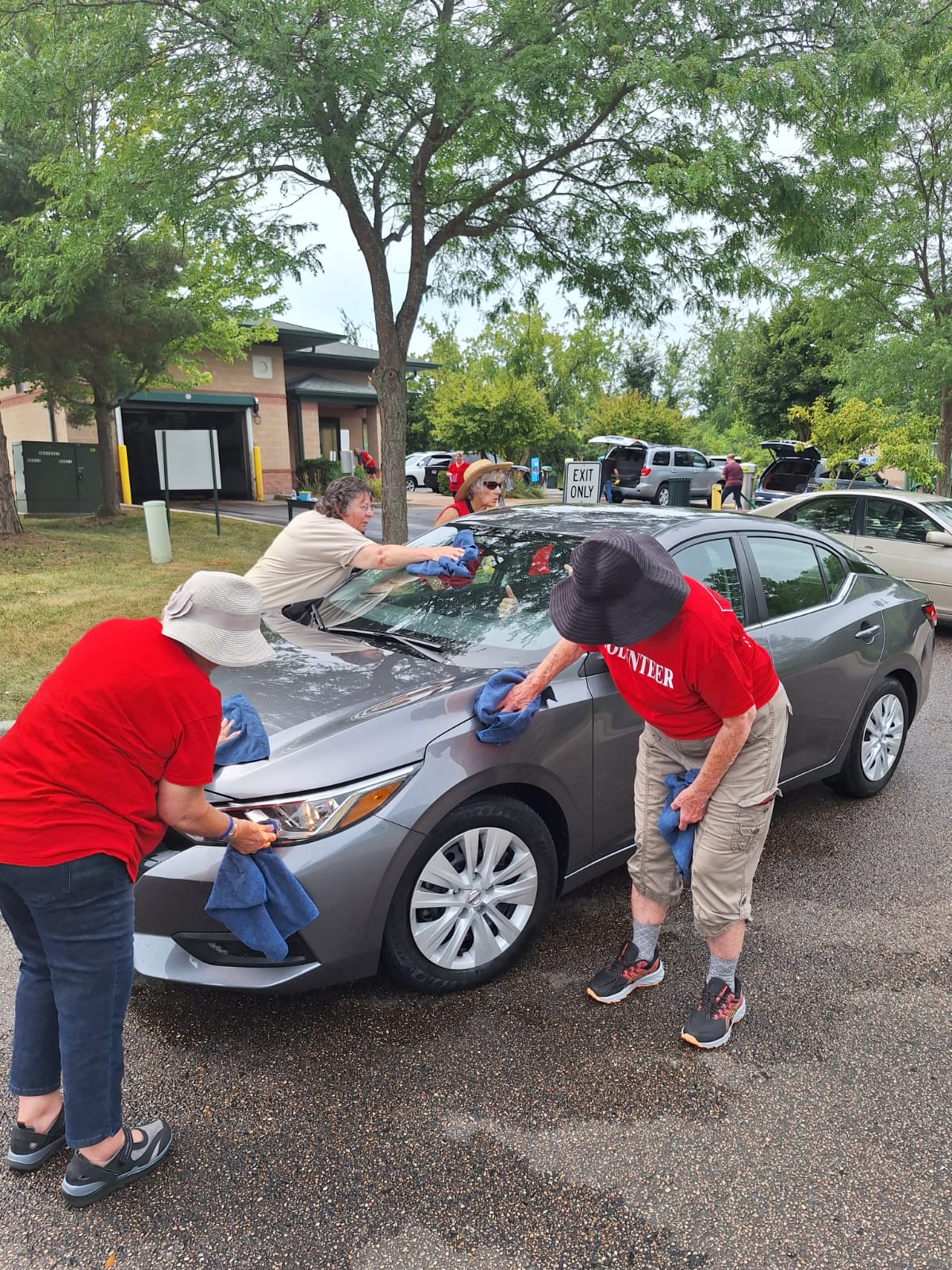Womens Club Cleaning car 2